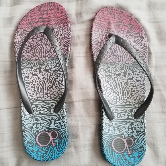 animal flip flops womens size 7